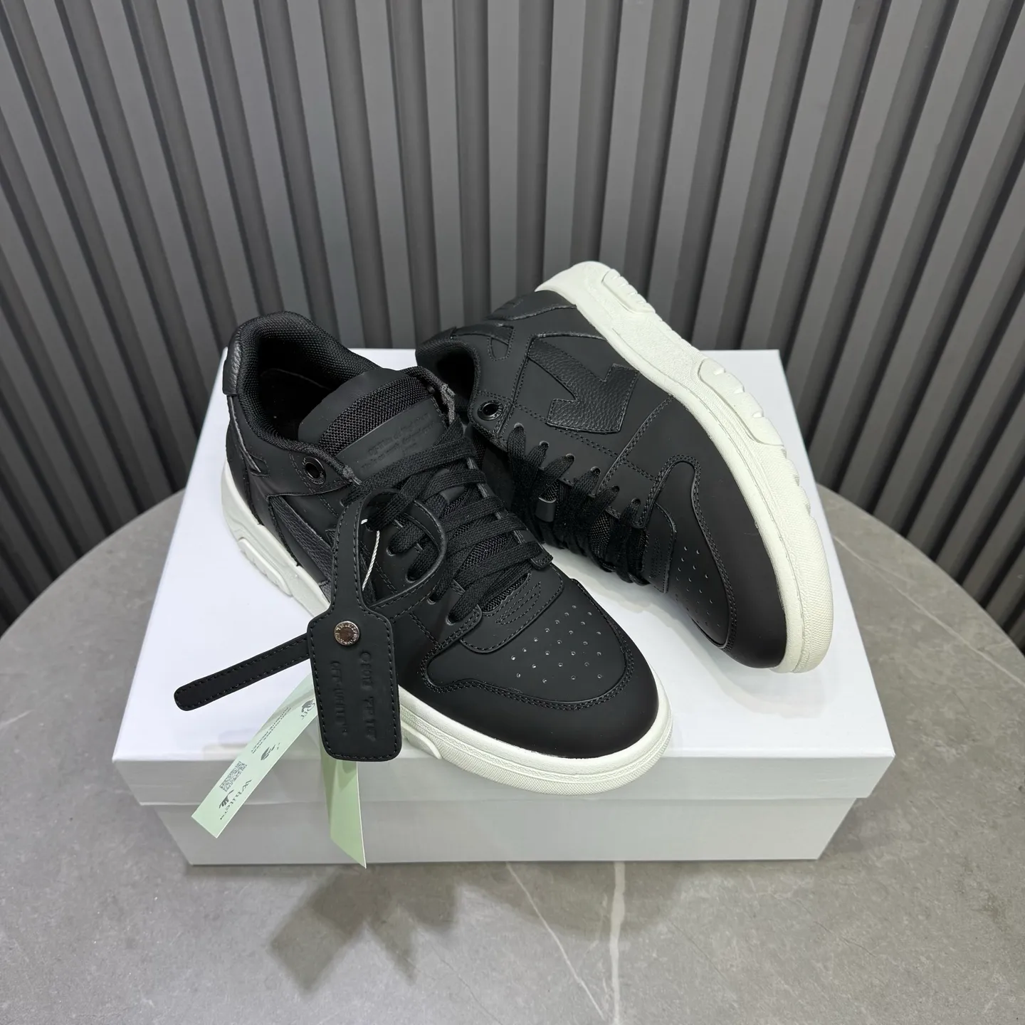 P620 OFF WHITE⚡️Couple model⚡️35-40 women’s model 39-46 men’s model
